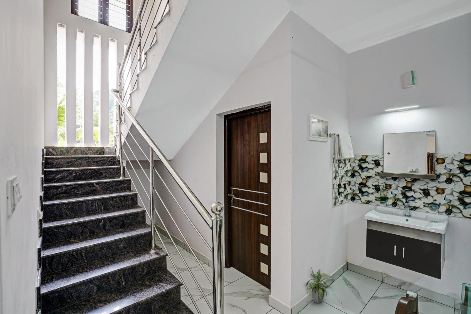 Spot On Shalom Palace Residency Neriyamangalam Zewnętrze zdjęcie